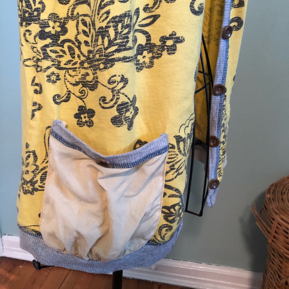 Vest - Picture 5 of 5